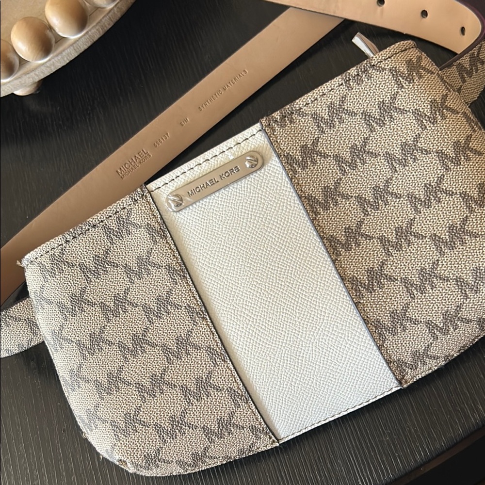 Michael Kors Signature Beige and White Belt Bag NWOT.